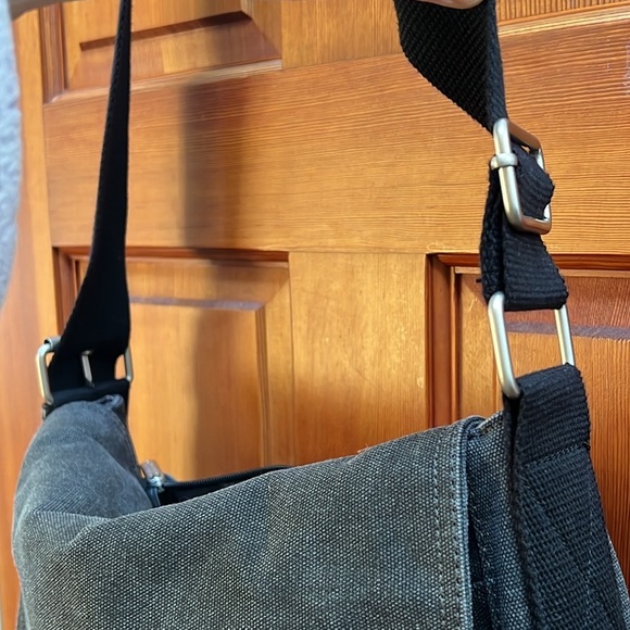 Kenneth Cole Reaction, Canvas laptop, book bag messenger bag NWOT gender neutral - Picture 14 of 17